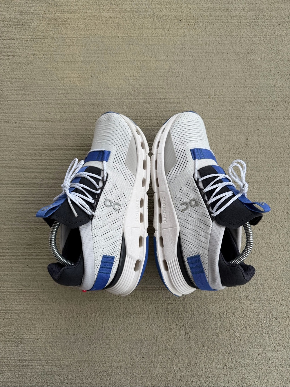 On Cloud Cloudnova White Cobalt Running Shoes Womens Size 10 White Blue 26.98983 - Picture 6 of 12